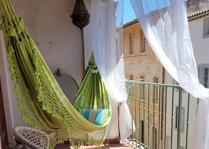 Ile En Provence