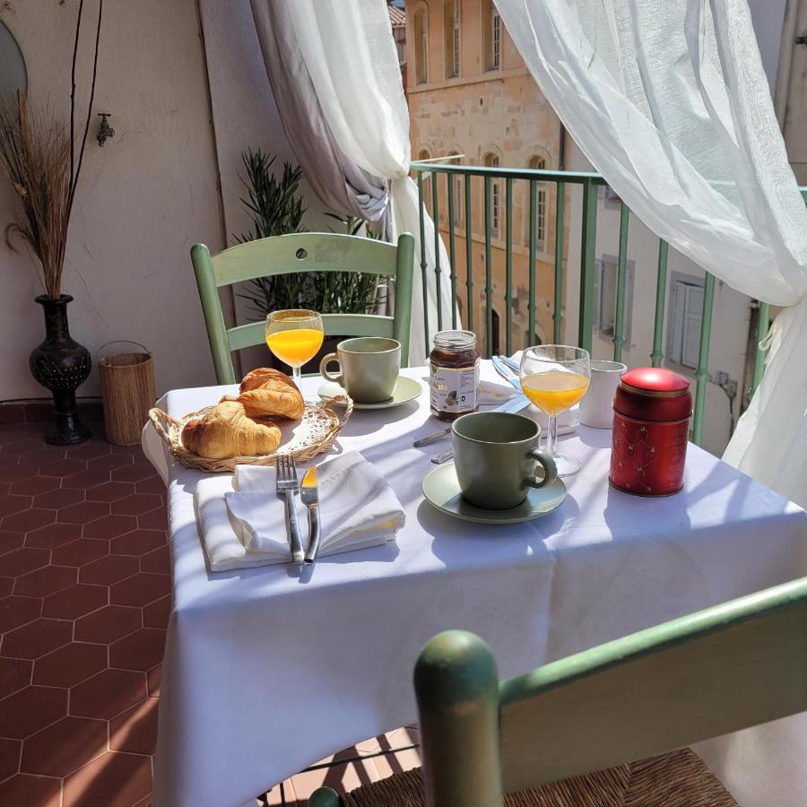 Ile En Provence Martigues