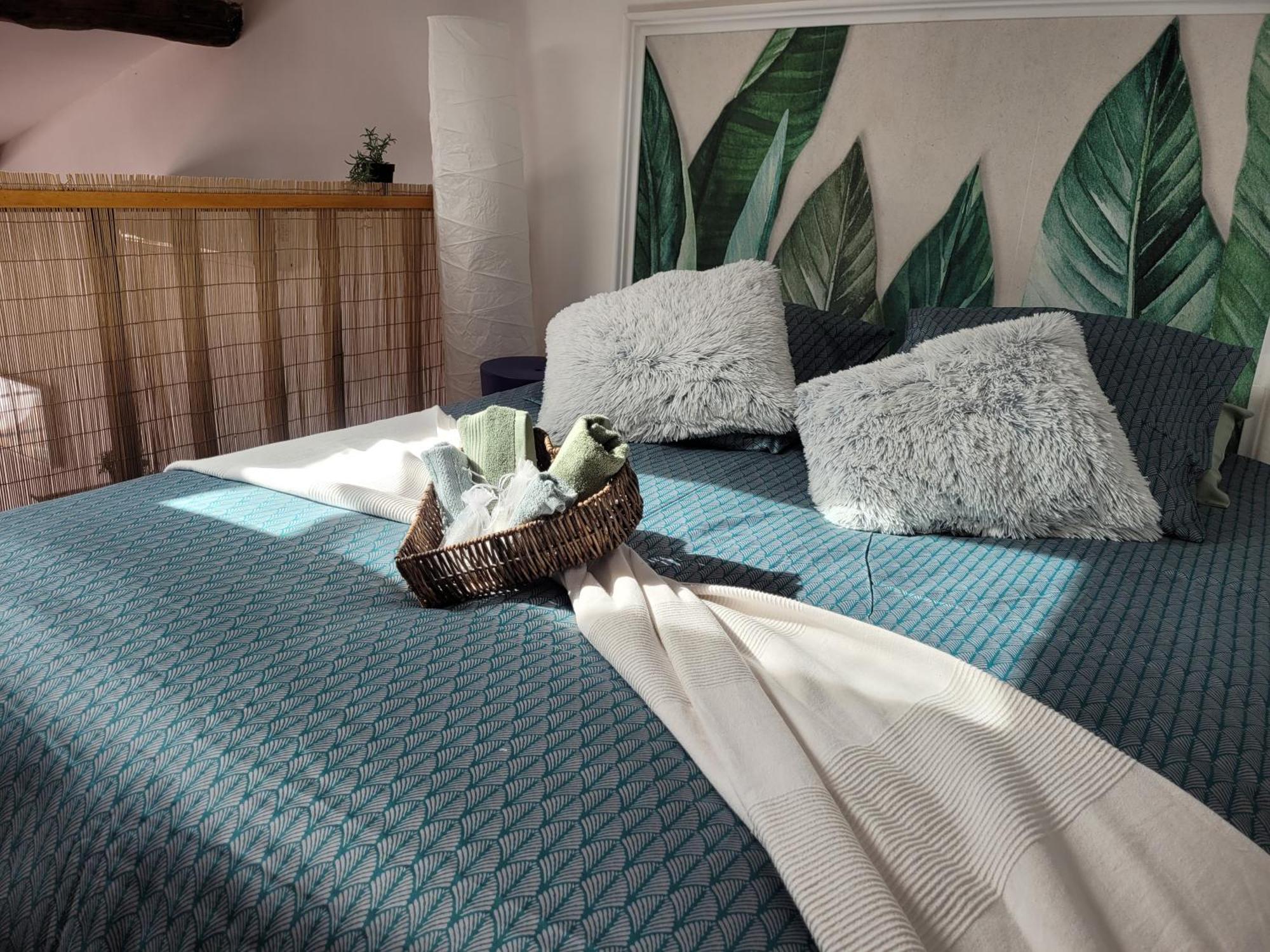 Ile En Provence Apartment *