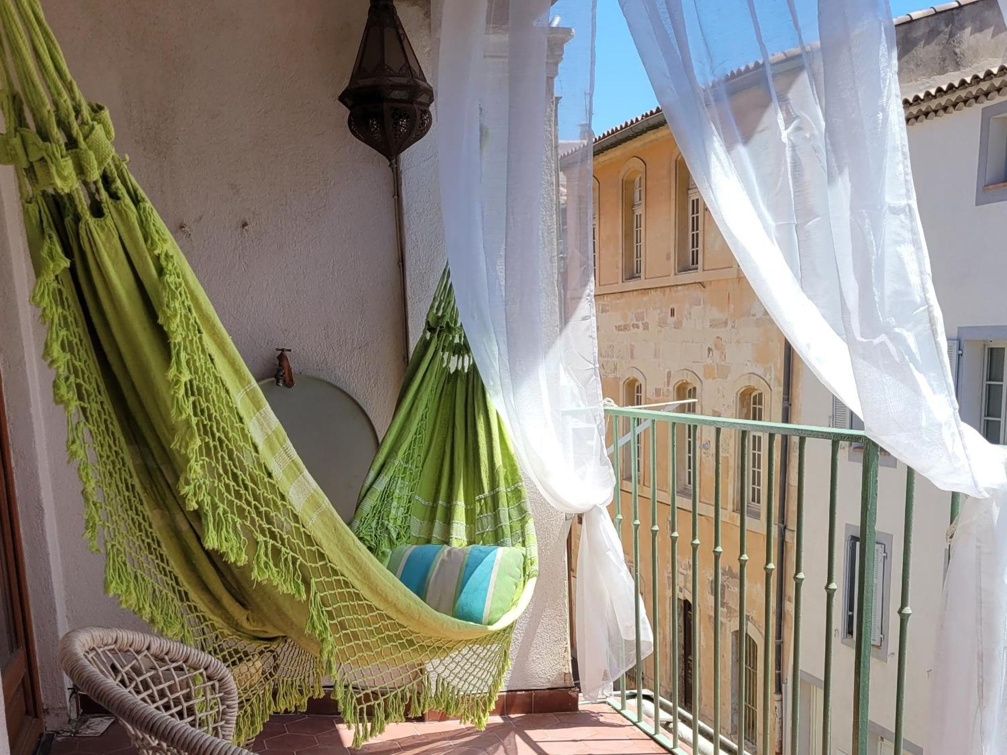 Ile En Provence